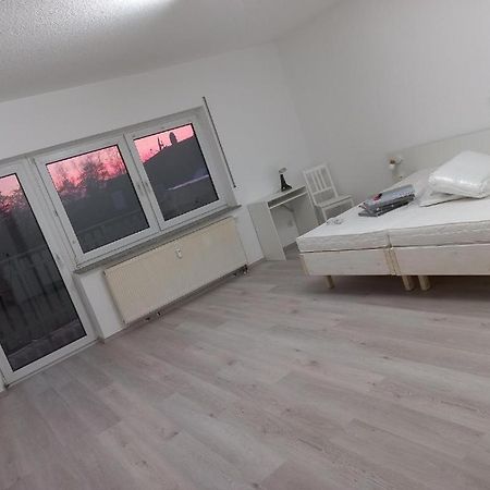 Hoteliving Am Bahnhof Pohlheim Bagian luar foto