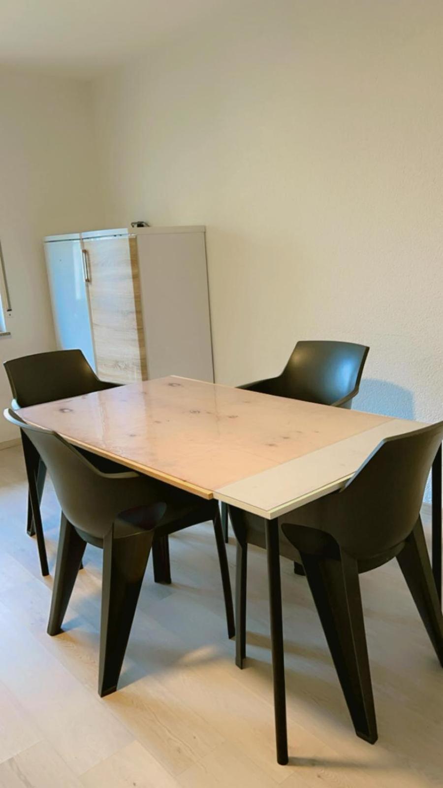 Hoteliving Am Bahnhof Pohlheim Bagian luar foto