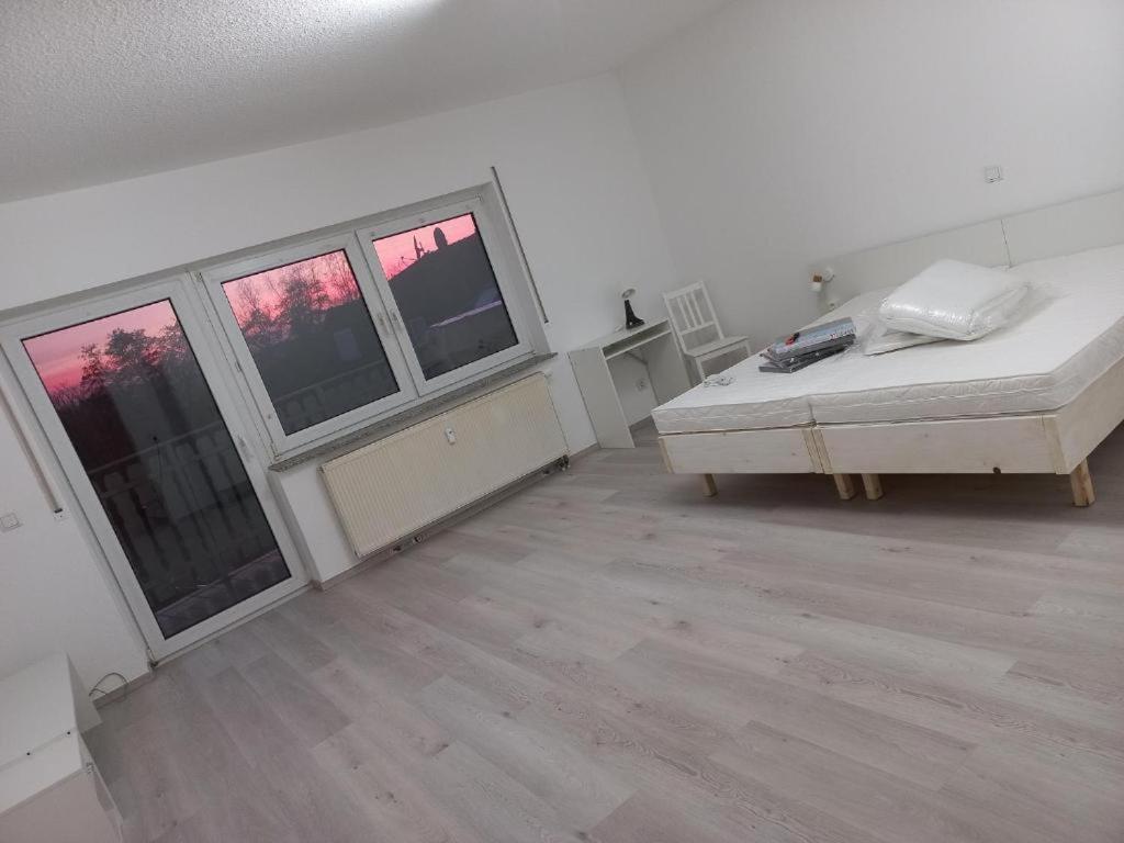 Hoteliving Am Bahnhof Pohlheim Bagian luar foto