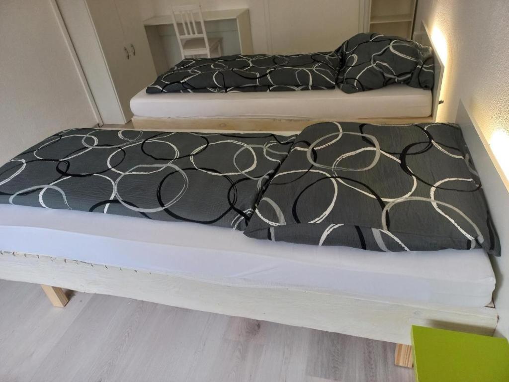 Hoteliving Am Bahnhof Pohlheim Bagian luar foto